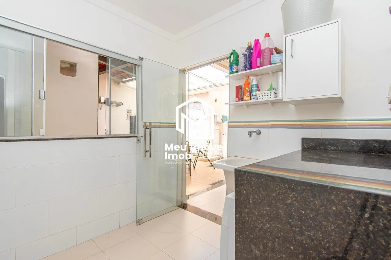 Imagem Casa 3 Quartos 3 Suítes 4 Vagas 204m² Arniqueiras/DF