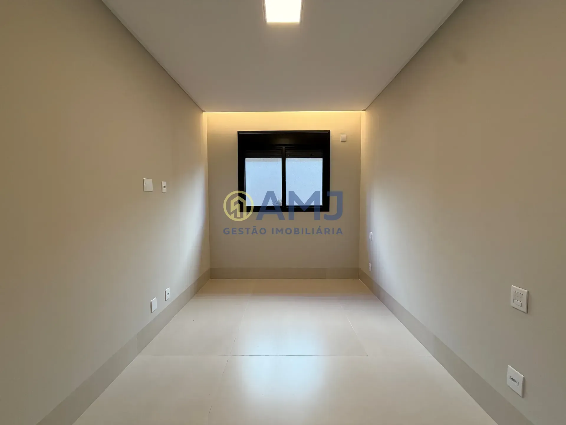 Imagem Casa à Venda, 4 suítes, Parqville Jacarandá, Aparecida de Goiânia, GO