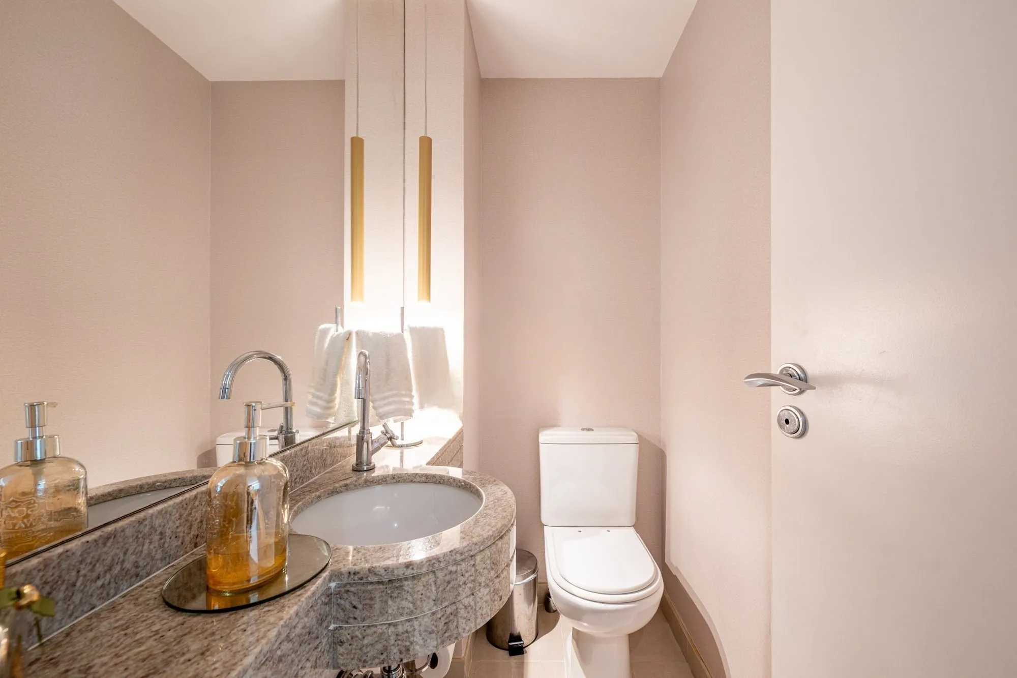 Imagem Apartamento 3 dormitórios, sendo 3 suítes e 3 vagas