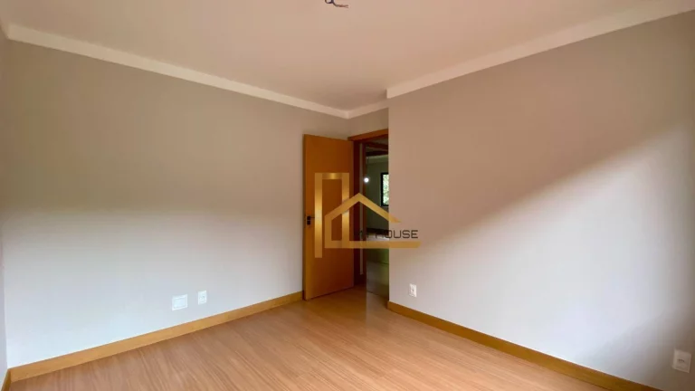 Imagem Casa 3 Quartos, 1 Suíte em Albuquerque, Teresópolis - Estilo e Conforto num verdadeiro Clube.