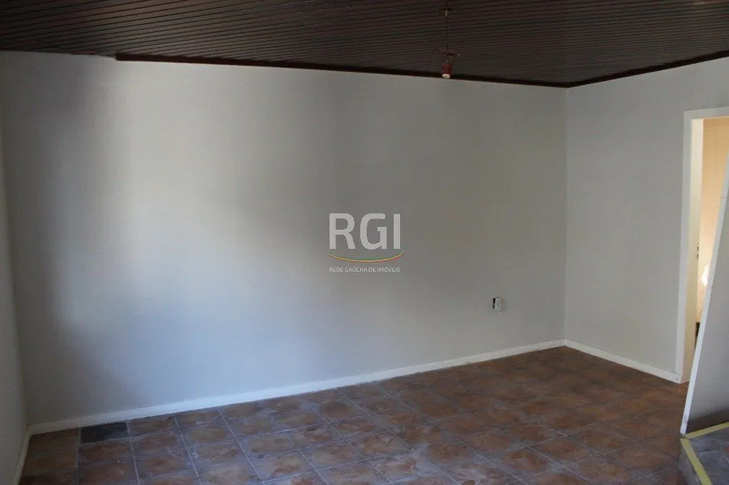 Imagem BAIXO - DUAS CASA NO MESMO PÁTIO NA PRAÇA SIMÕES LOPES NETO - ACEITA PARTE DE PAGAMENTO EM IMÓVEL NO LITORAL- SOB CONSULTA