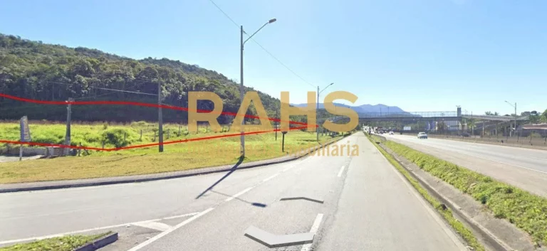 Imagem Terreno na BR 101 com 53.311,46 m² Sendo 18.886,90 m² Urbanos E 33.424,56 m² Rural Com 10.000 m²...