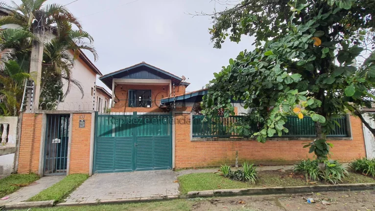 Foto do imóvel Sobrado 4 dormitórios no Guarujá, bairro Jardim Vigínia em Rua Florença