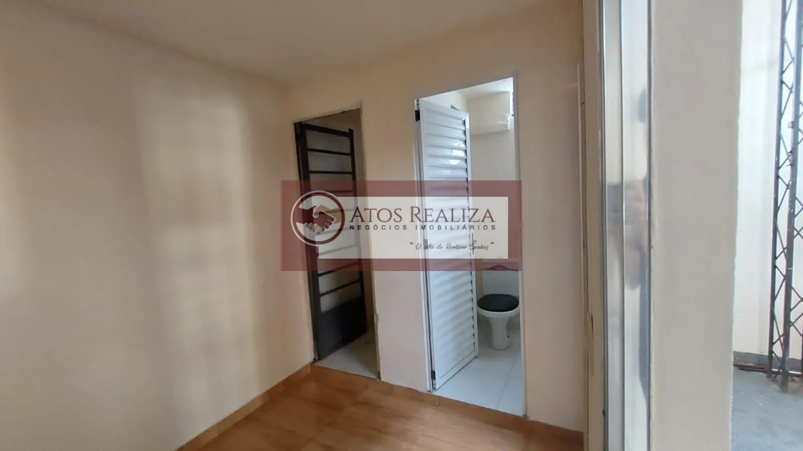 Imagem Alugo Excelente Galpão na Av Atlântica Socorro -SP: 130m² sala e 2 banheiros, locação por R$5.000.