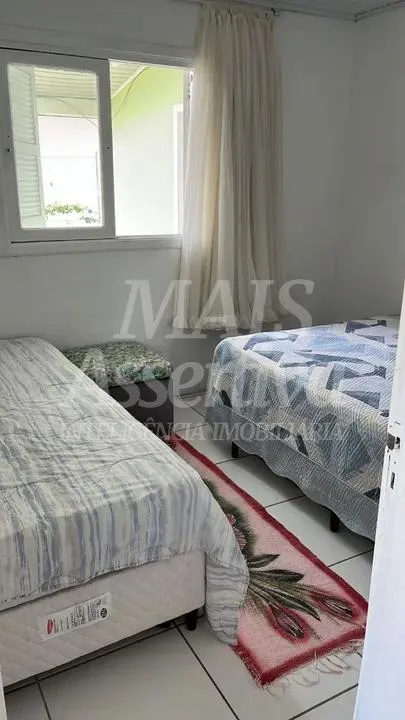 Imagem Ótima casa à venda em Capão da Canoa - 4 dormitórios