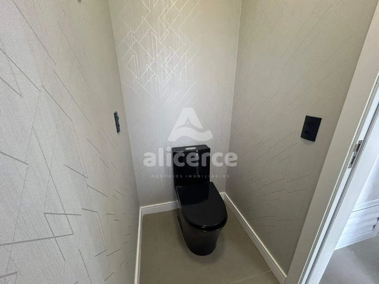 Imagem Casa à venda com 3 quartos I 1 suíte I 100m² I piscina I em Bela Vista Palhoça