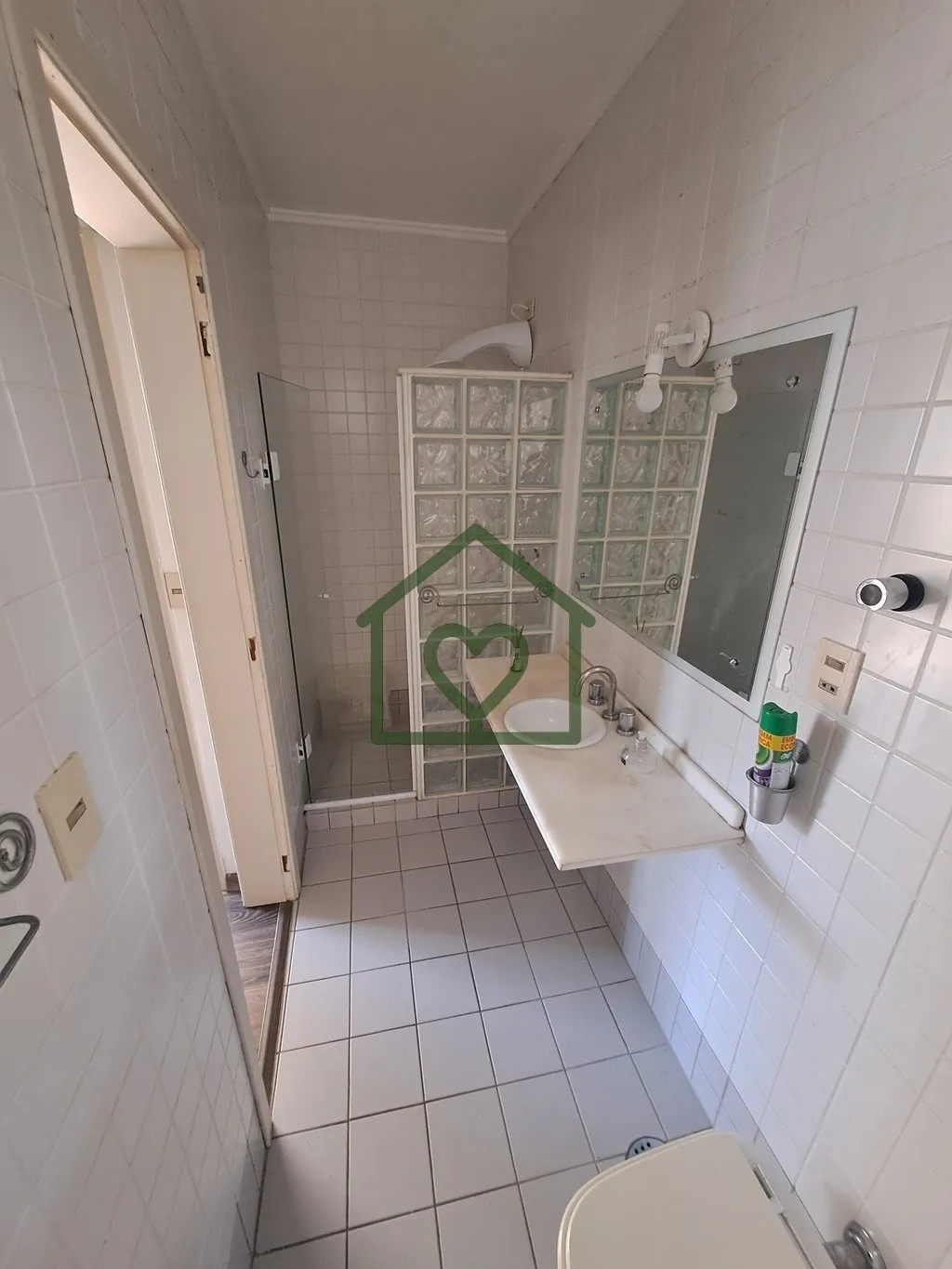 Imagem Apartamento reformado em frente ao Zaffari da Cristóvão Colombo com 1 dormitório e móveis sob me...