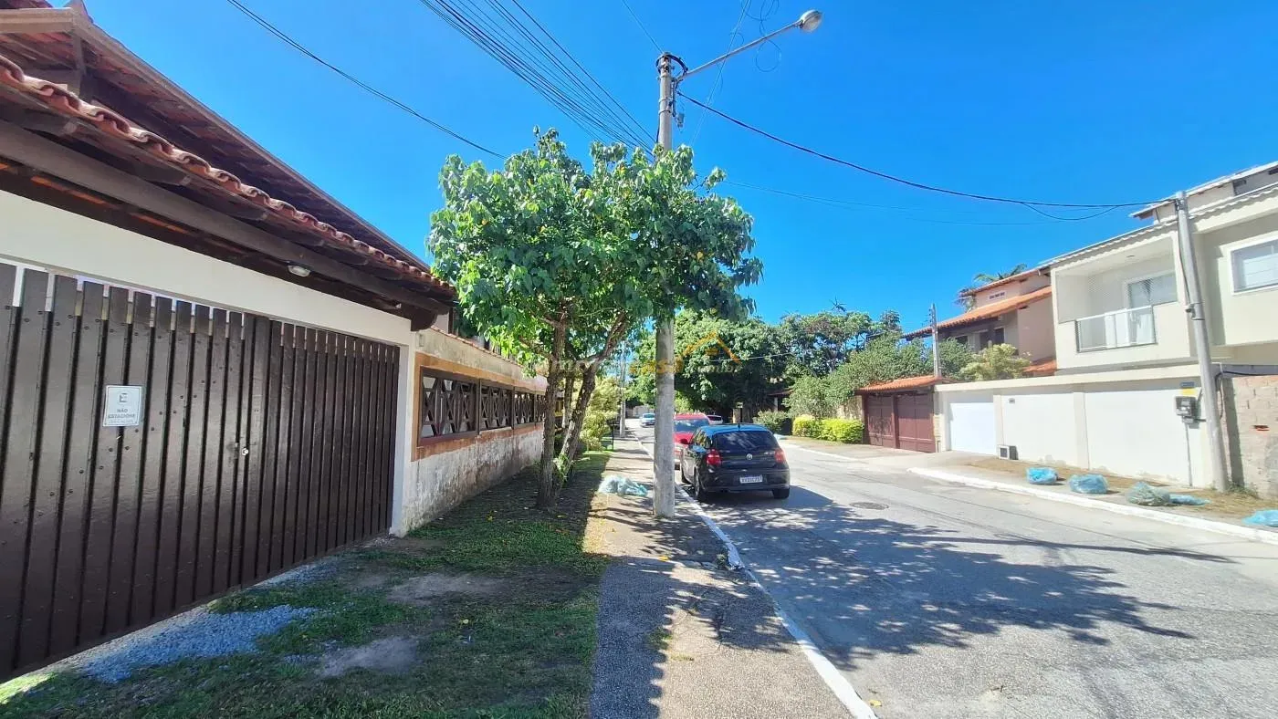 Imagem Casa em Condomínio para Venda em Cabo Frio / RJ no bairro Ogiva