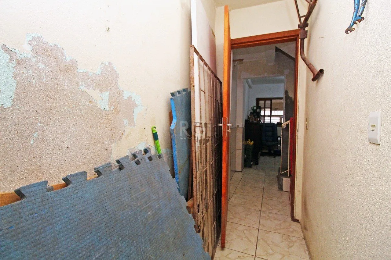 Imagem Casa para Venda - 85m², 2 dormitórios, 1 vaga - Cidade Baixa