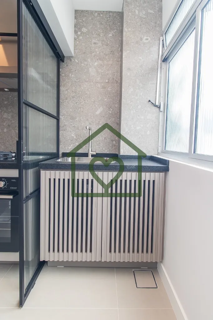 Imagem Heras Imóveis vende apartamento mobiliado, com 2 dormitórios, no bairro Passo da Areia, em Porto A...
