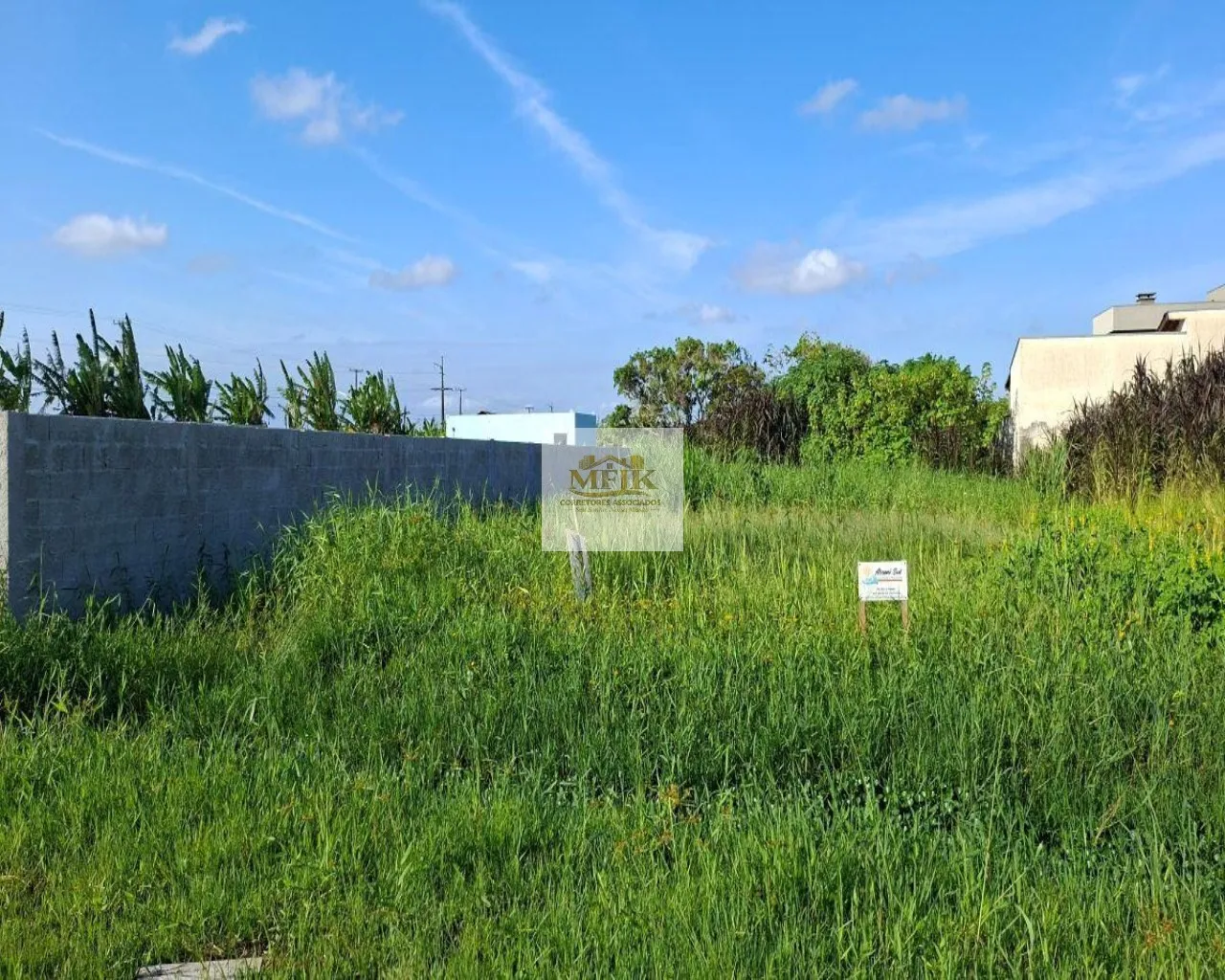 Imagem Terreno de 450 m² à venda em Atami