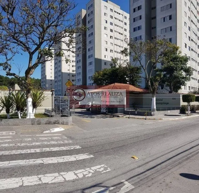Imagem Procurando um apartamento aconchegante e bem localizado em Socorro - São Paulo? Este imóvel é a escolha perfeita para você! Com uma área útil de 62m², este apartamento conta com 2 dormitórios e 1 banheiro, além de uma série de comodidades que vão tornar a