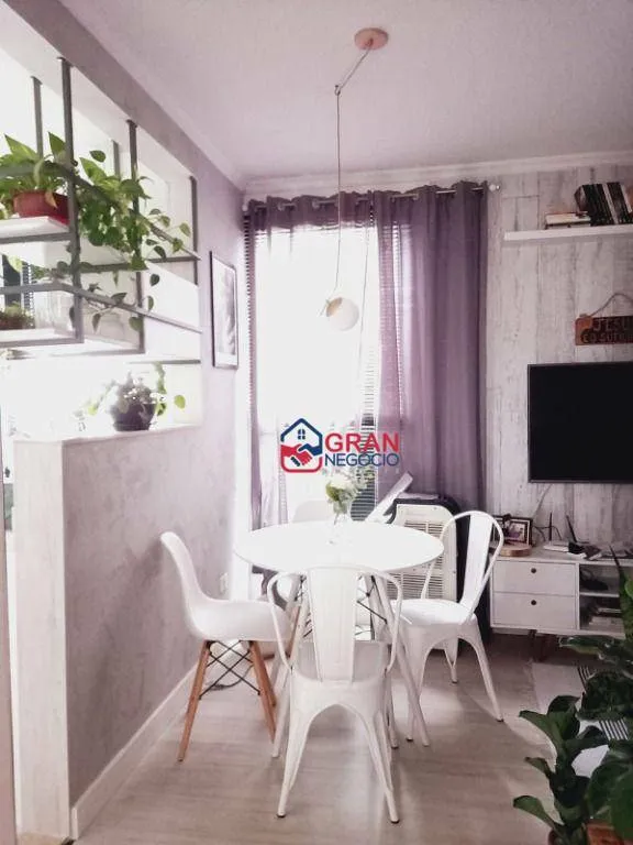 Imagem Lindo Apartamento com 2 dormitórios