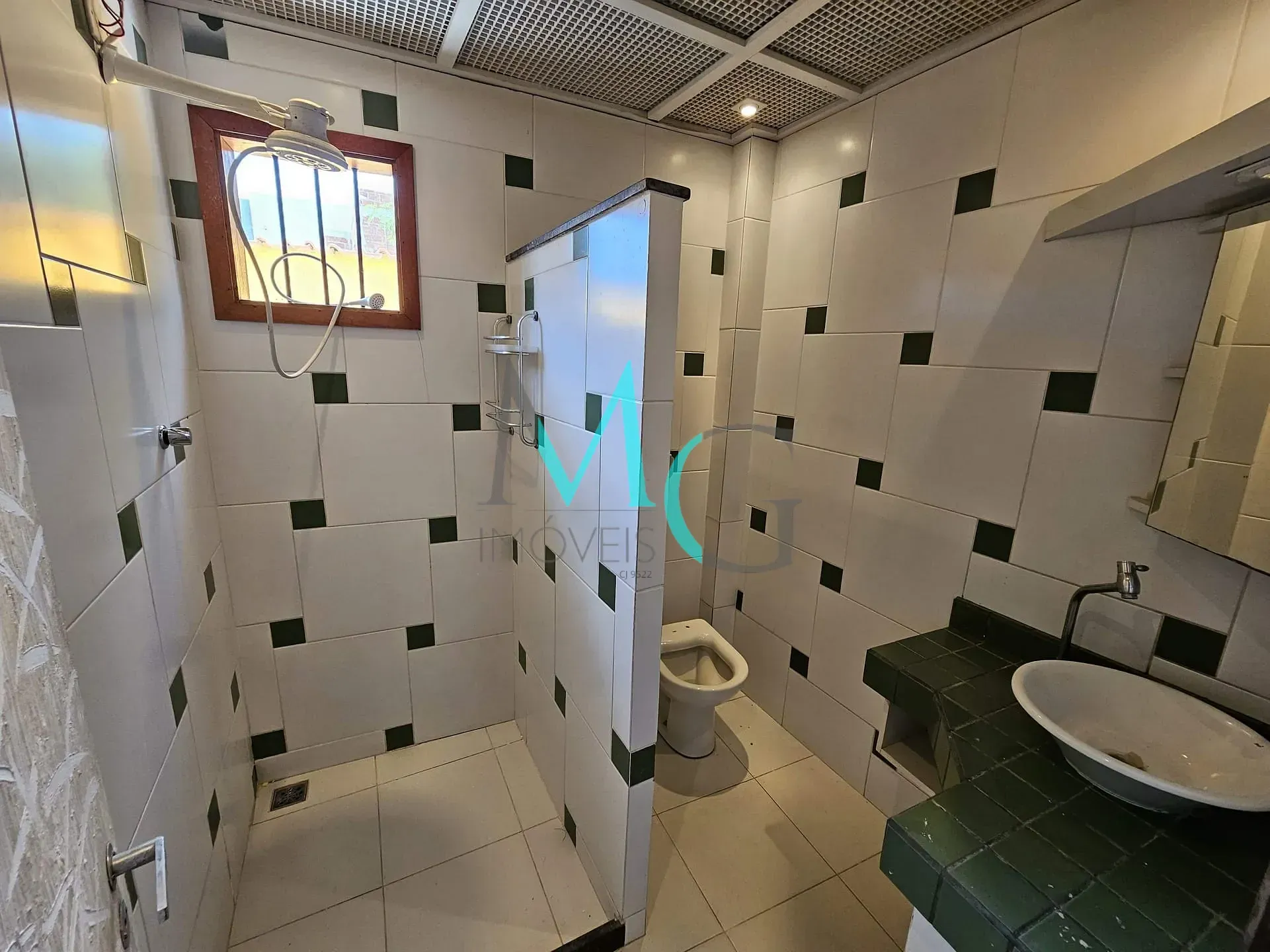 Imagem Casa 4 quartos para aluguel ou venda, 79m², R$ 2.100,00 ou R$ 330.000,00 em Campo Grande, Rio de Janeiro, RJ