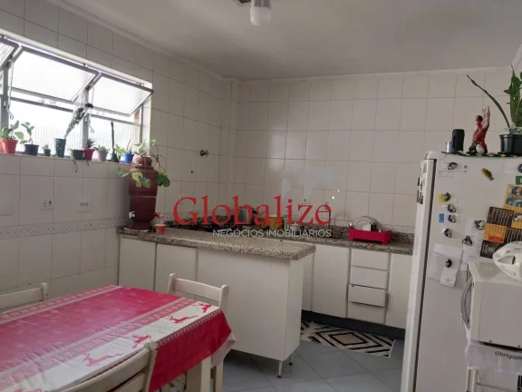 Imagem Apartamento à venda na Ponta da Praia, Santos-SP! Com 3 quartos, 1 suíte, dependência de empregada , 2 banheiros, 1 vaga de garagem e 114m² R$530.000
