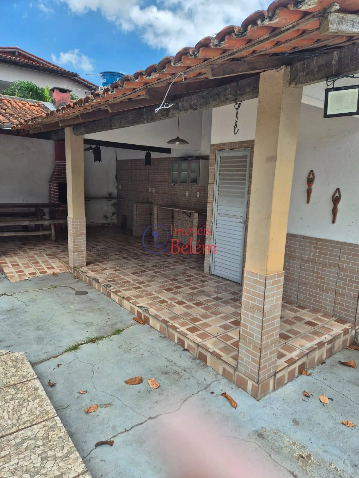Imagem CASA DE ALTO PADRÃO À VENDA EM ICOARACI - 5 SUÍTES, PISCINA, ENERGIA SOLAR