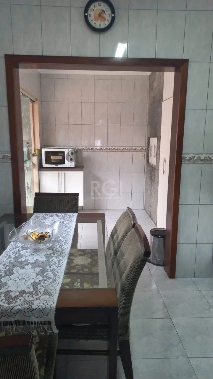 Imagem Casa para Venda - 135m², 3 dormitórios, sendo 1 suites, 2 vagas - Vale Do Sol