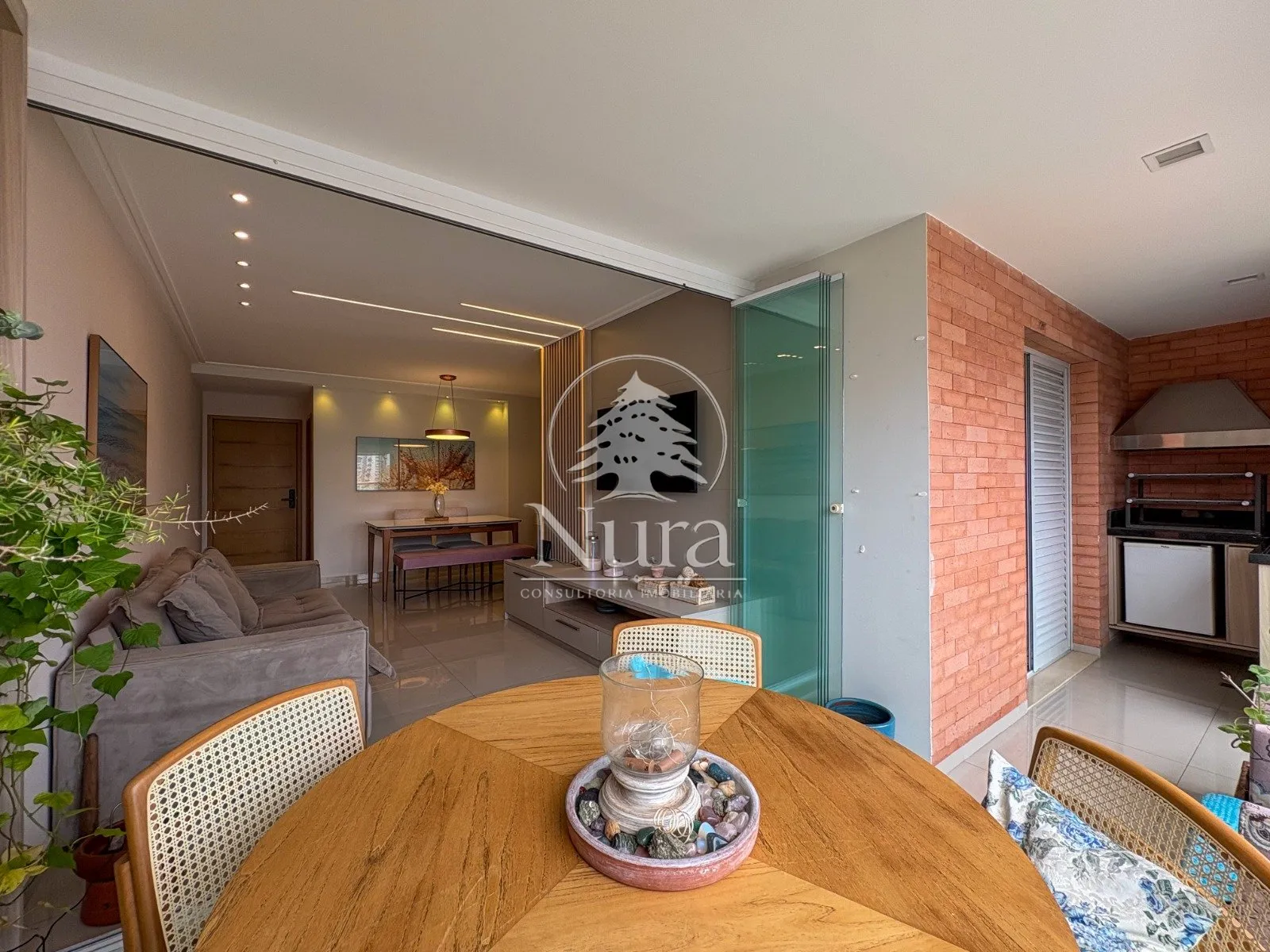 Imagem Apartamento de 2 quartos, 119m² no bairro Embaré, em Santos