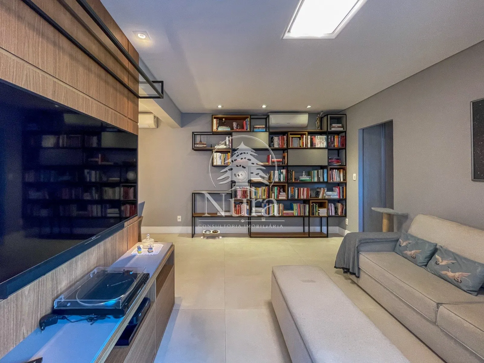 Imagem Apartamento de 2 quartos, 82m² no bairro Gonzaga, em Santos