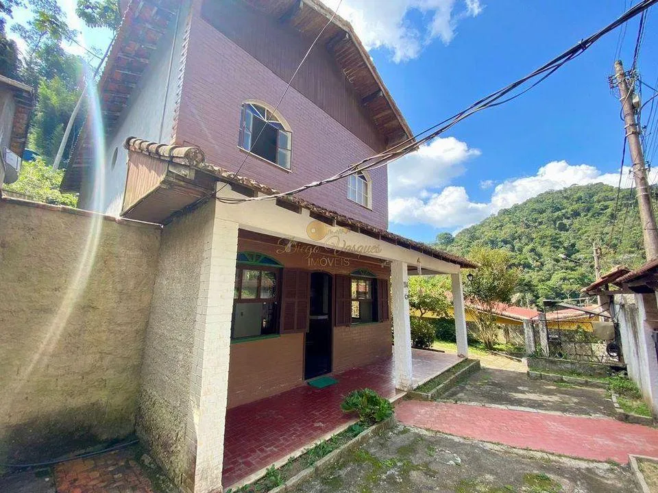 Imagem Casa para Venda em Teresópolis / RJ no bairro Albuquerque