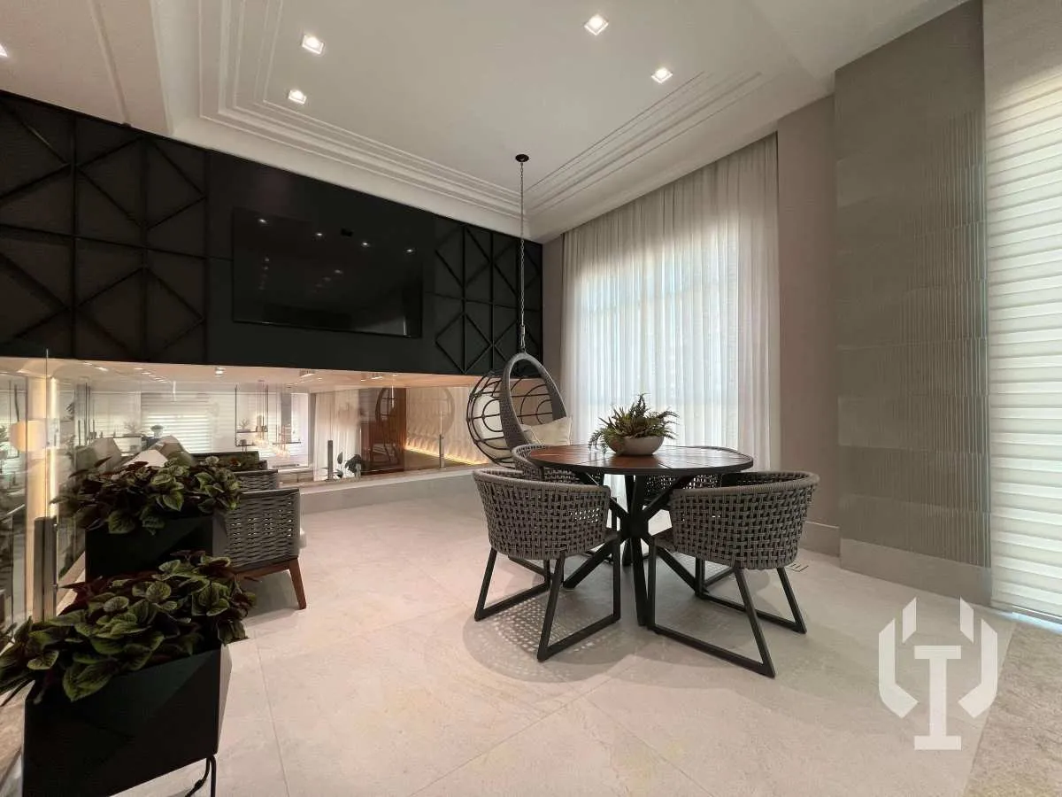Imagem Apartamento à venda, no Residencial St. Andrews, em Itapema, Meia Praia, com 4 quartos, 305m2