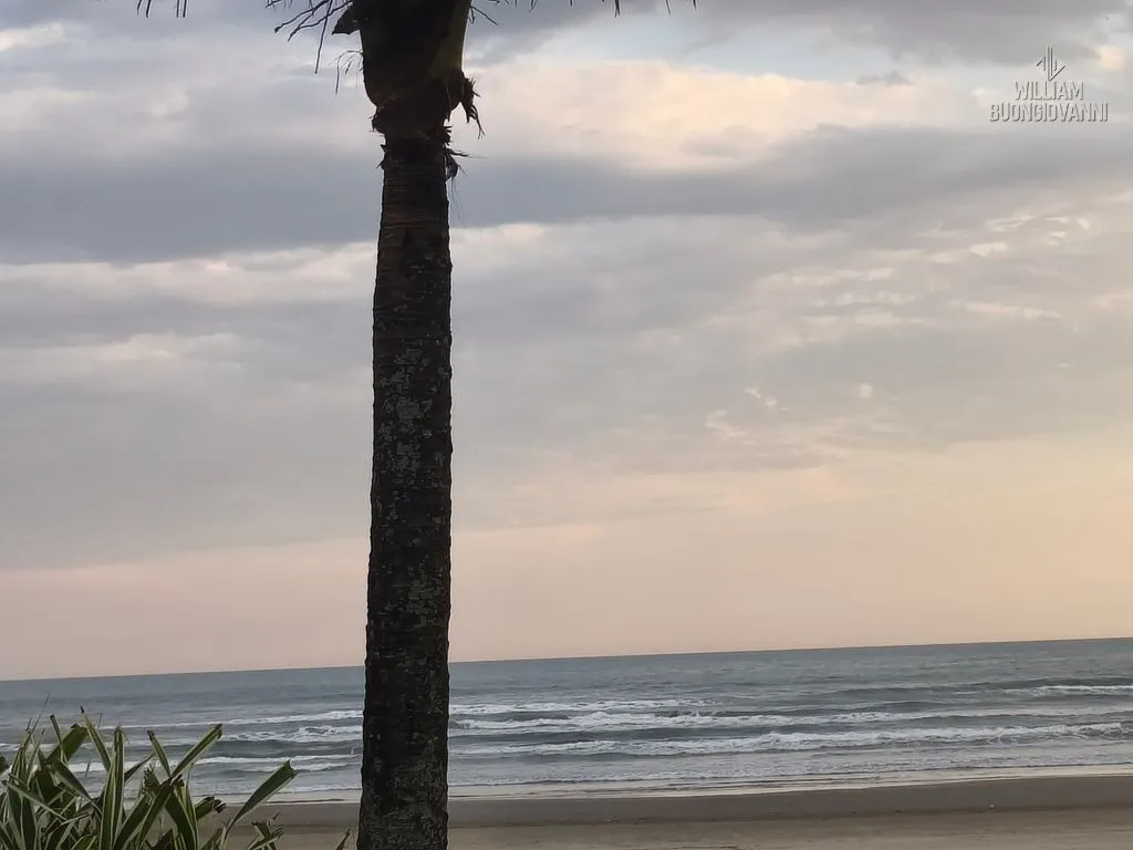 Imagem BELISSIMO APT FRENTE MAR,3 quartos,sendo 1 suíte,1 vagas,CAIÇARA, -R$ 750.000,00
