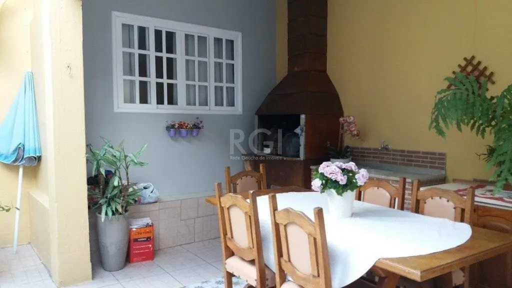 Imagem Casa para Venda - 289m², 4 dormitórios, sendo 1 suites, 4 vagas - Cavalhada
