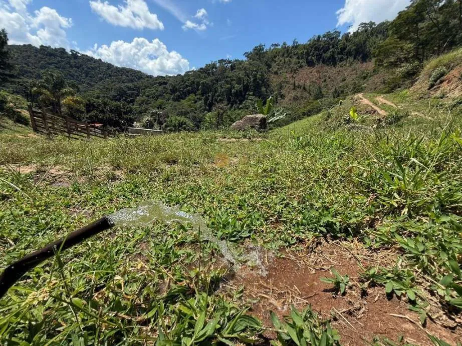 Imagem Sítio para Venda em Teresópolis / RJ no bairro Pessegueiros