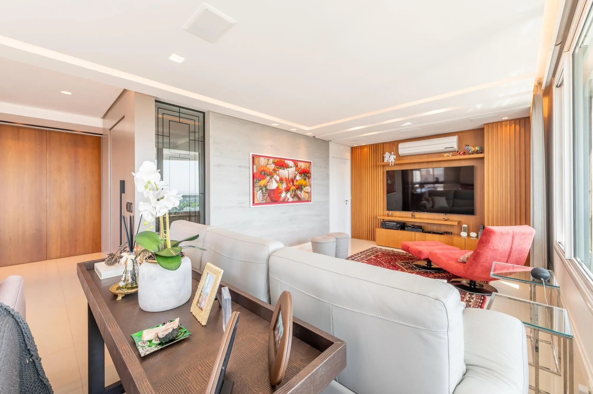 Imagem Apartamento com 204m², 3 dorm, 5 vagas no Petrópolis