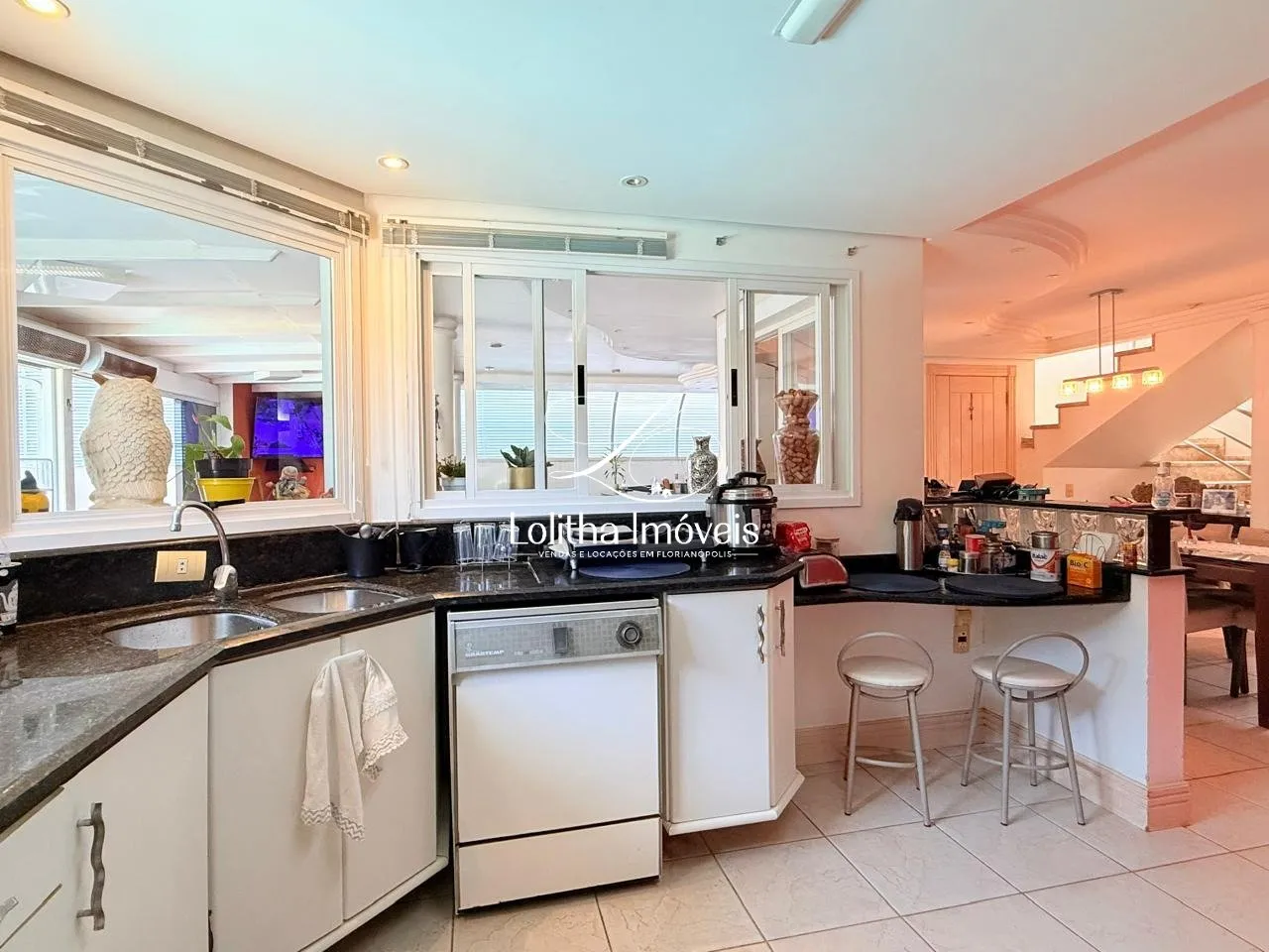 Imagem Casa à venda em Jurerê Internacional com 4 Suítes - Florianópolis/SC