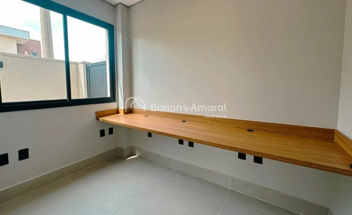Imagem Maravilhoso Sobrado, acabamento de primeira, com 3 quartos sendo 3 suítes e a master com closet, co...