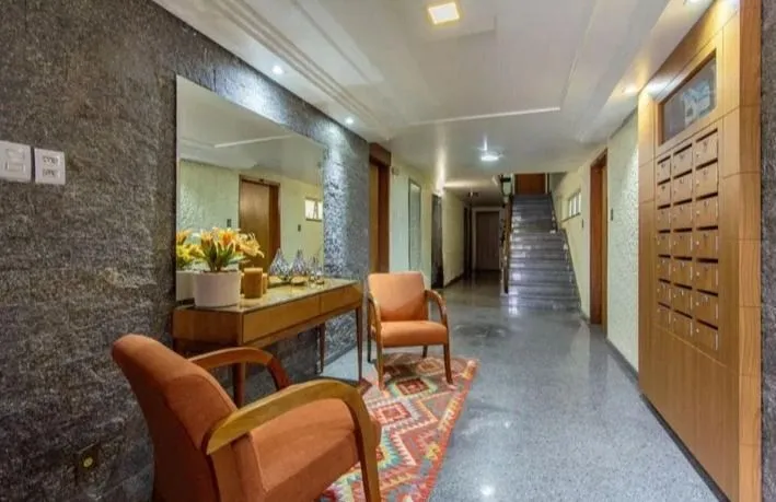 Imagem Apartamento amplo de 110 m2 com 3 quartos à venda em Menino Deus - RS
