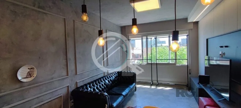Imagem Apartamento com 1 dormitório cheio de charme e requinte a venda no bairro Menino Deus. São 44m² p...