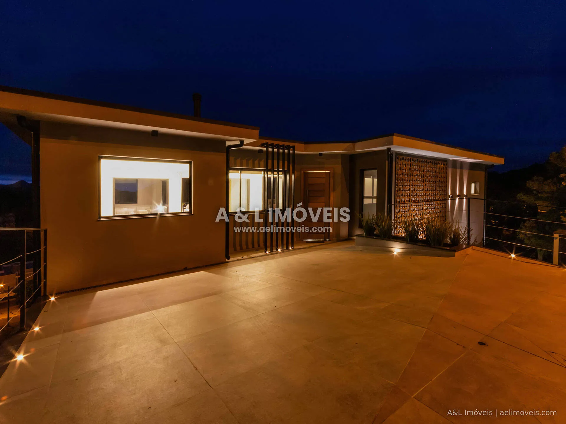 Imagem Casa 355,00 m² | 3 suítes | Vista Pedra do Baú | Santo Antônio do Pinhal