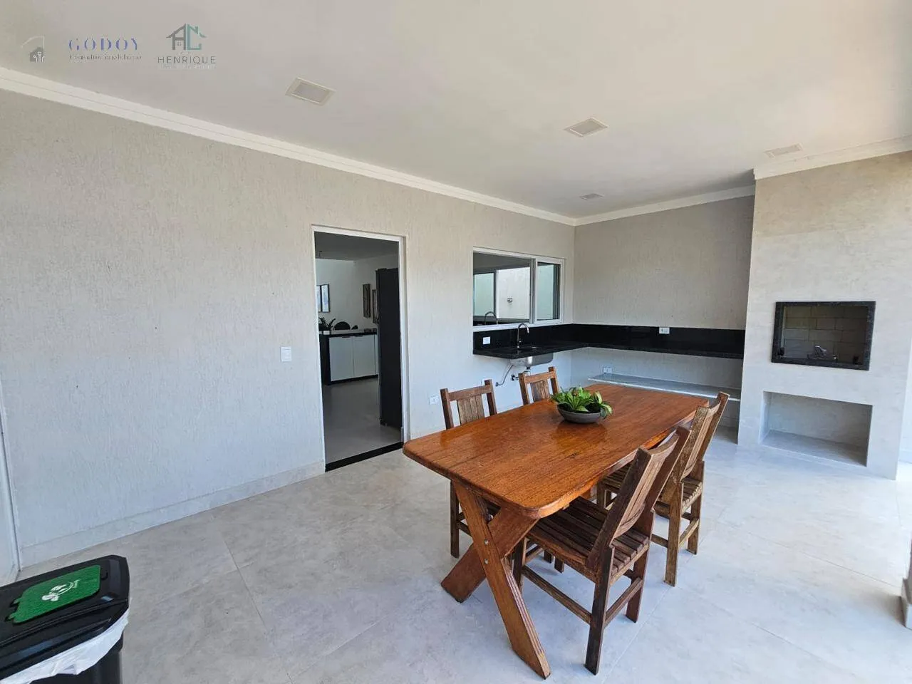 Imagem Casa moderna de alto padrão em condomínio fechado - 4 suítes - Ubatuba