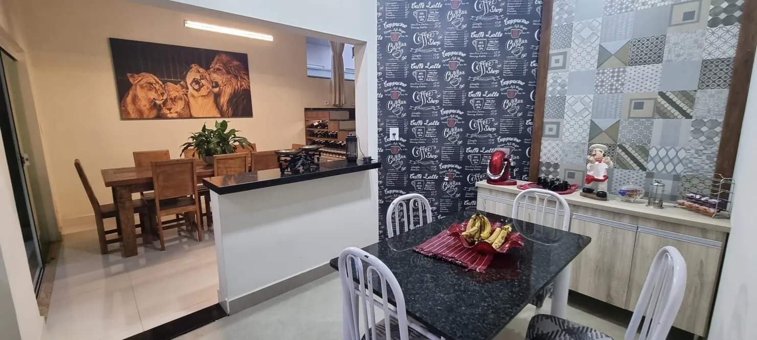 Imagem Magnífica Casa no Condomínio Reserva dos Lagos: Espaços Amplos, Acabamentos de Alto Padrão e Vista Única