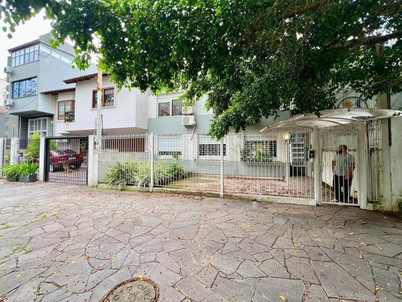 Imagem Apartamento térreo 3 quartos, a 500m do Iguatemi - Baixo condomínio!