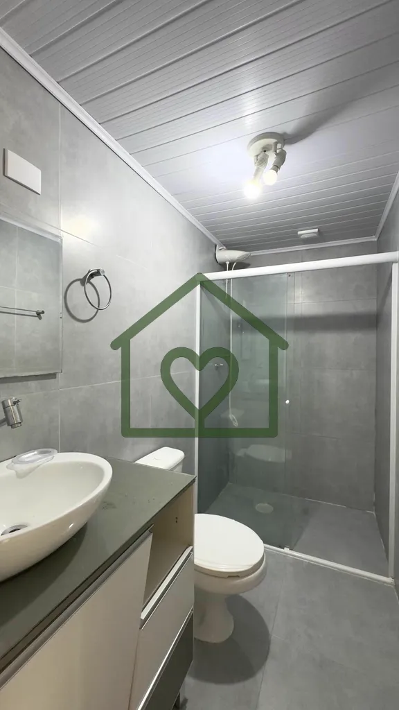 Imagem Apartamento 1 dormitório, com sacada, semi mobiliado, living 2 ambientes, cozinha e 1 banheiro soci...