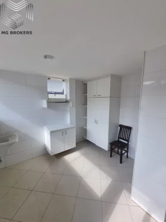 Imagem Casa de alto padrão em condomínio na Barra da Tijuca, Rio de Janeiro: 4 quartos, 3 suítes, 3 vagas, 250m². Imperdível!