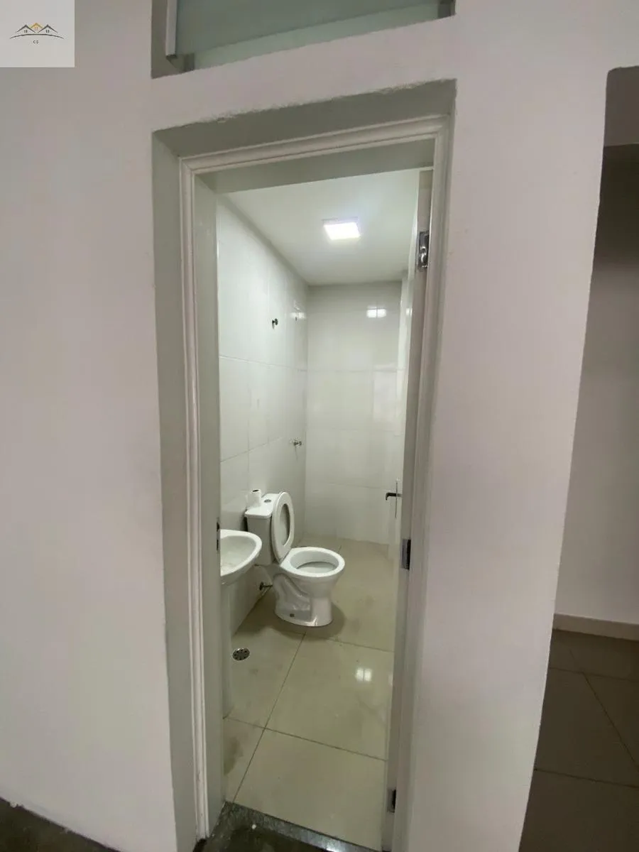 Imagem Galpão Comercial para locação em Osasco Vl. Osasco 300m² + 50m² de Mezanino