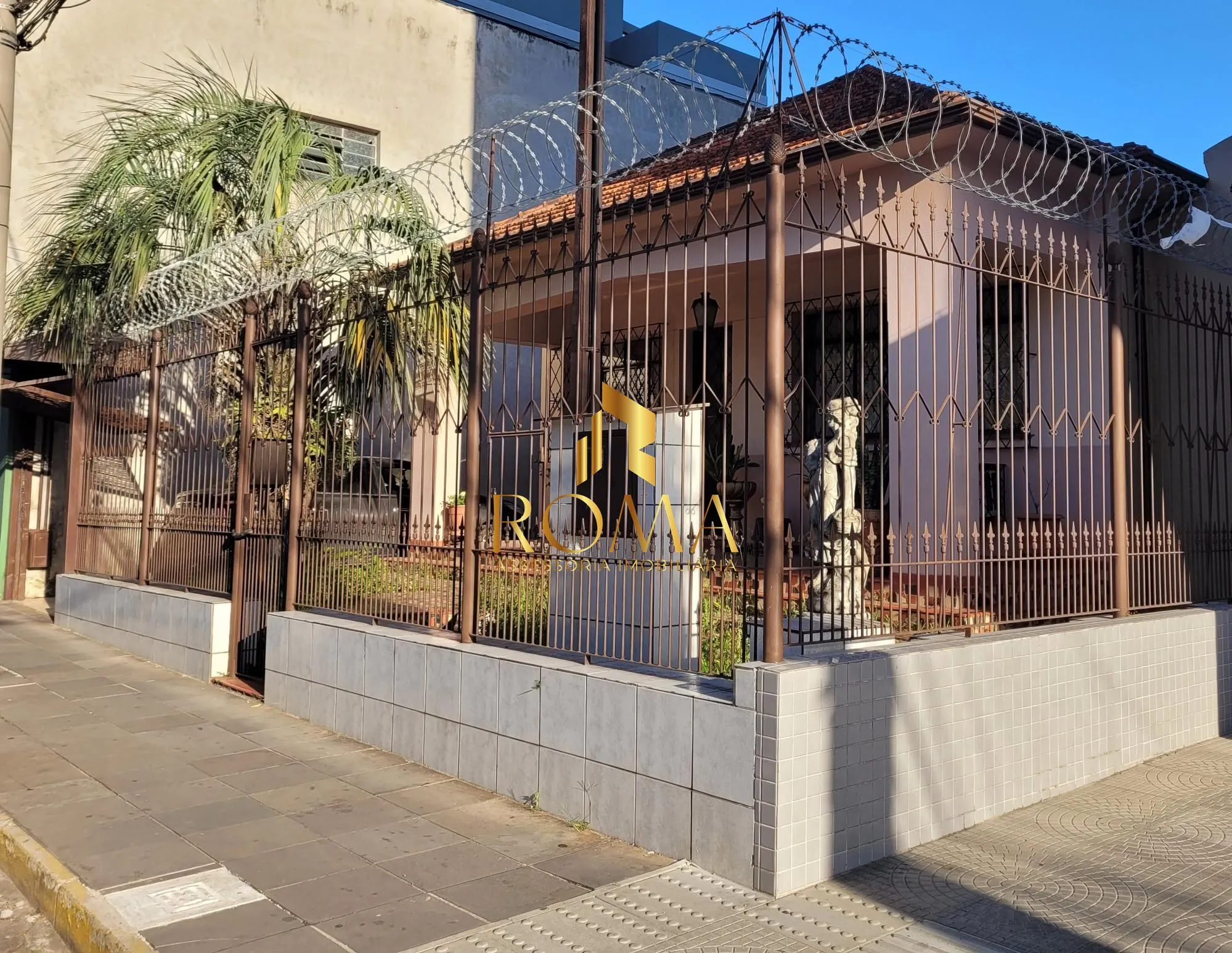 Imagem Casa 4 dormitórios à venda Nossa Senhora do Rosário Santa Maria/RS