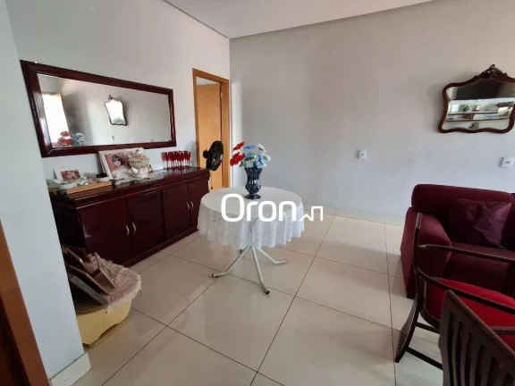 Imagem Sobrado à venda, 232 m² por R$ 899.000,00 - Setor Perim - Goiânia/GO