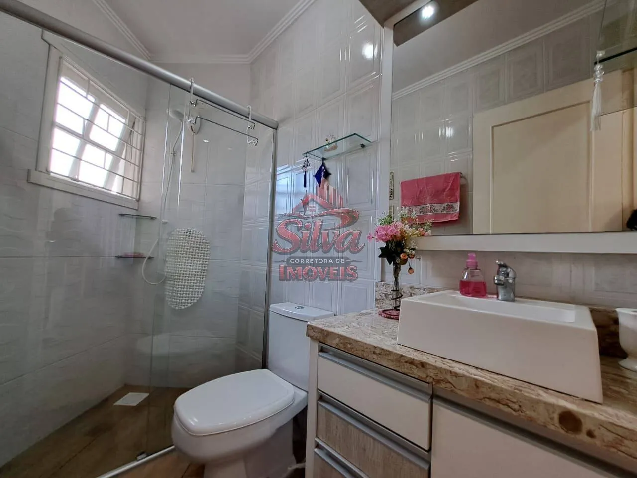 Imagem Casa com Piscina e 750m² de Terreno no Centro de Imbé