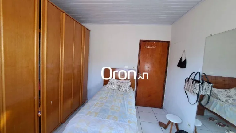 Imagem Casa com 4 dormitórios à venda, 273 m² por R$ 1.100.000,00 - Jardim América - Goiânia/GO