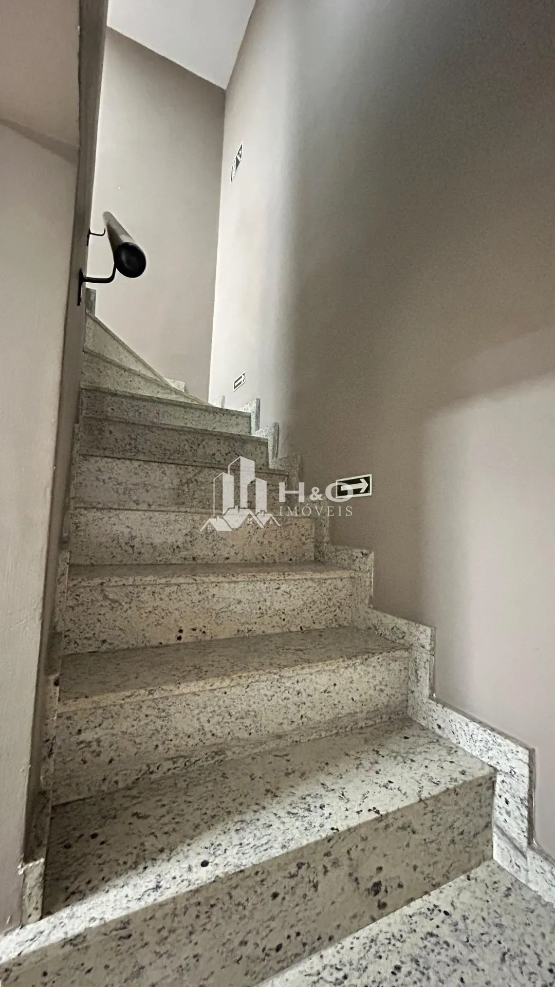Imagem Sobrado à Venda no Jardim Nossa Senhora do Carmo com 3 Dormitórios, 2 Suítes e 2 Vagas