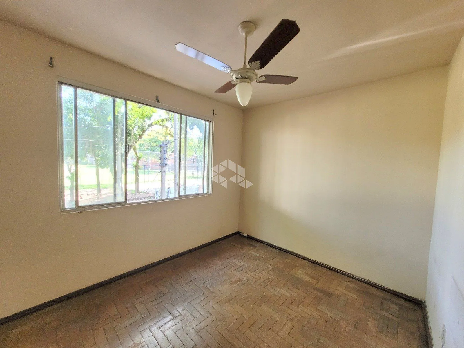 Imagem Duplex à venda em Porto Alegre, Jardim Botânico, com 3 quartos, 130m2