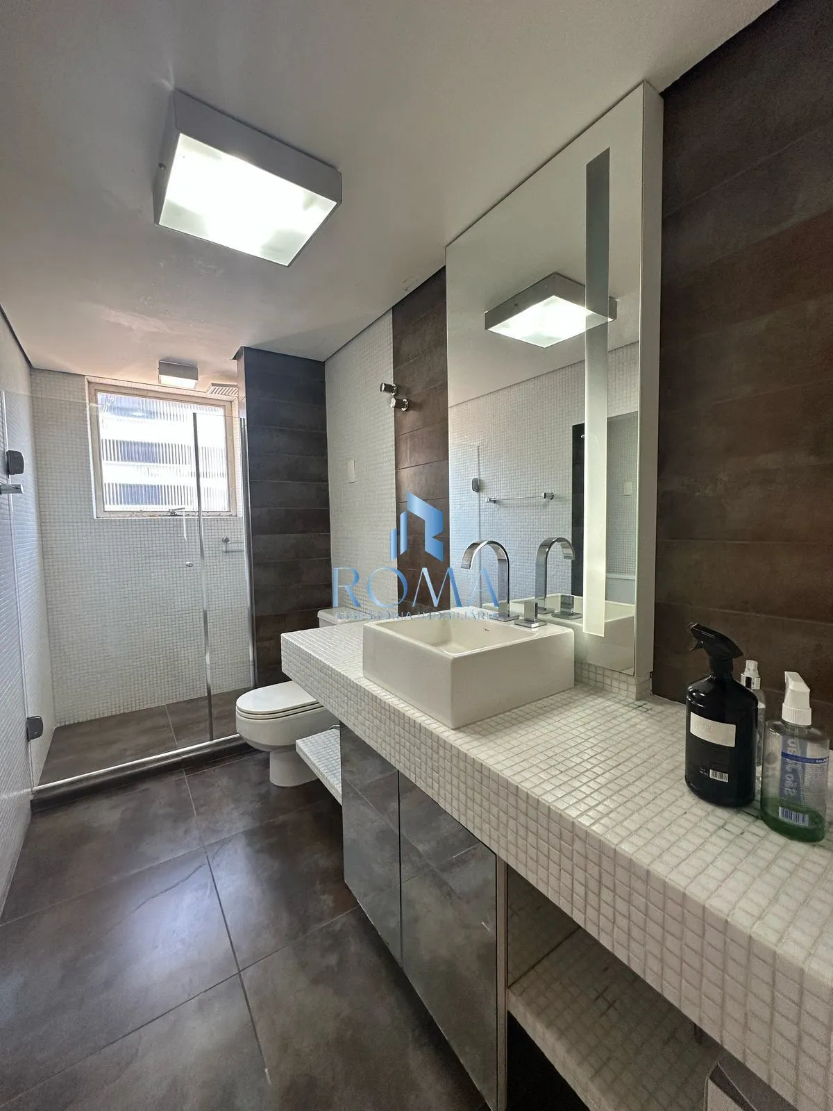 Imagem Apartamento semimobiliado de 03 dormitórios no Centro de Santa Maria.