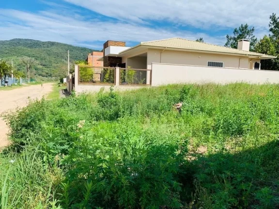 Imagem Terreno à venda em Garopaba-SC, bairro Ambrósio, 308,63 m² de área - Imperdível oportunidade!