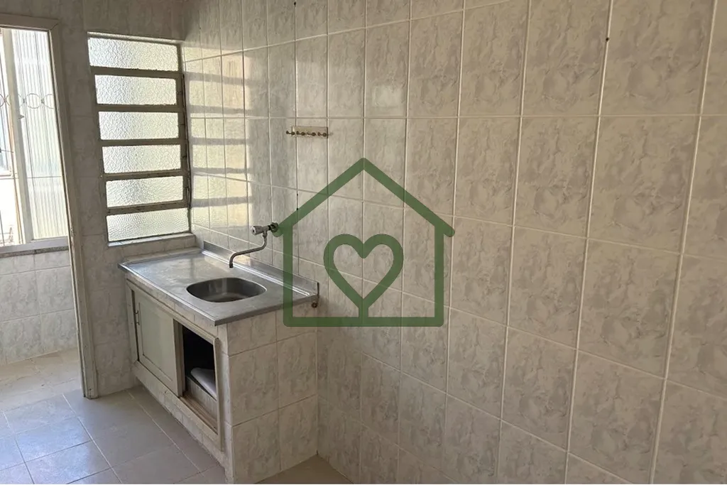 Imagem Apartamento no terceiro pavimento, em ótimas condições de conservação, com sala e dormitório a...