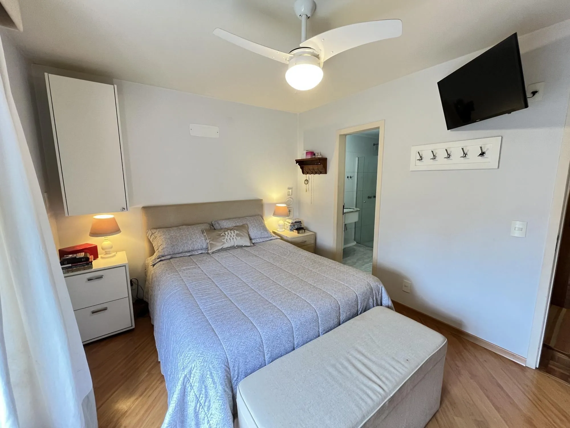 Imagem Apartamento de 2 quartos, suíte e 2 vagas de garagem no bairro Jardim Botânico.